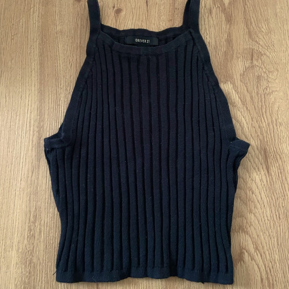 Ribbed, high neck crop top